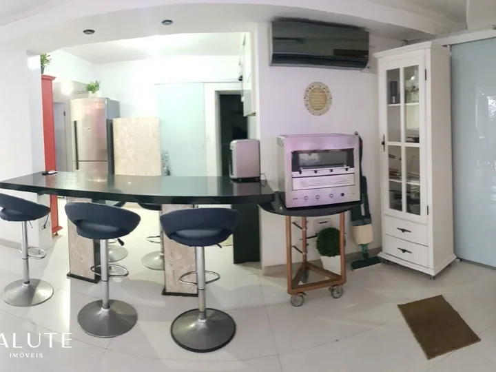 Apartamento à venda com 3 dormitórios no Centro