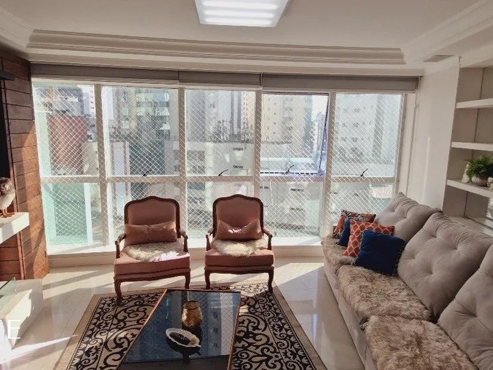 Apartamento à venda 3 suítes na Barra Sul