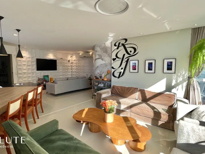 Apartamento à venda 3 suítes na Barra Sul