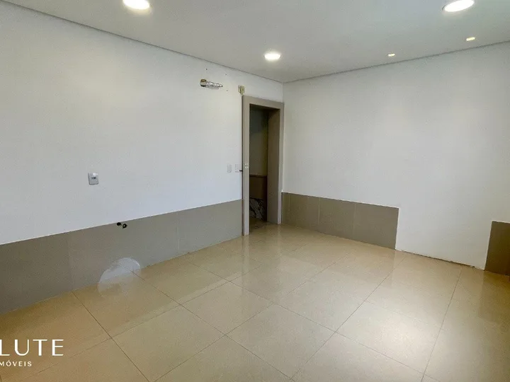 Sala comercial aluguel anual no Ariribá