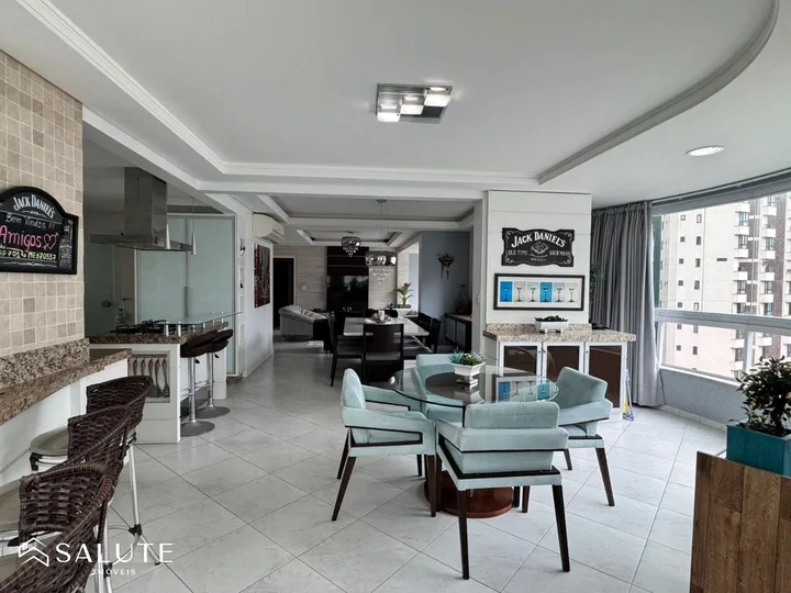 Apartamento 3 dormitórios em Centro Balneário Camboriú