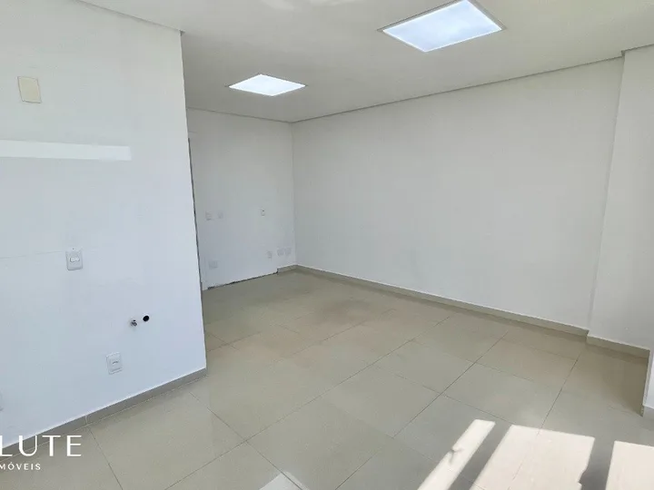Sala comercial aluguel anual no Ariribá