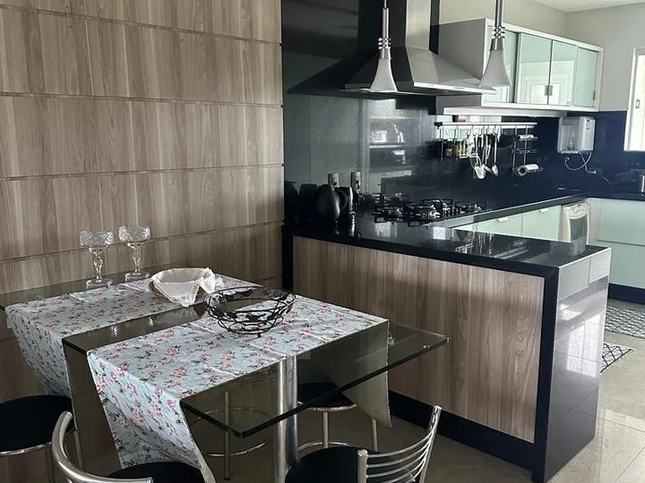 Apartamento aluguel anual com 4 suítes Barra Sul