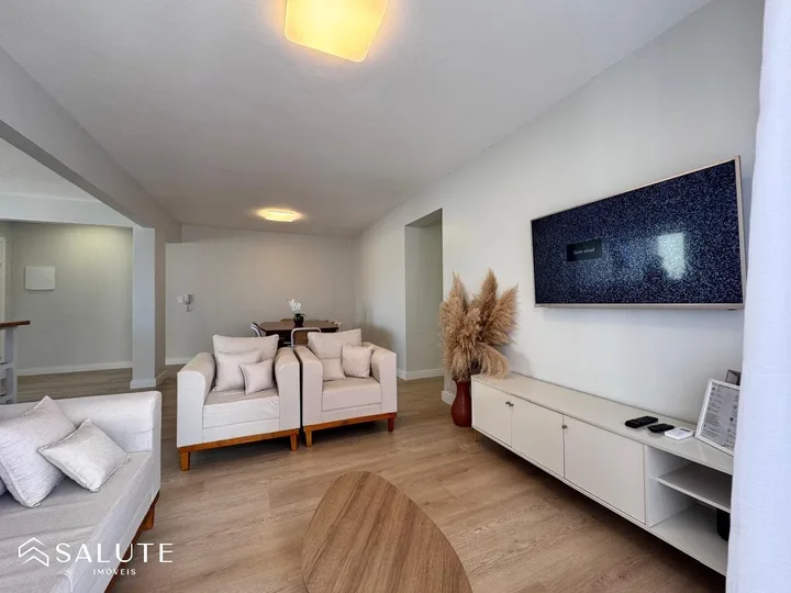 Apartamento diária com 4 dormitórios no Centro
