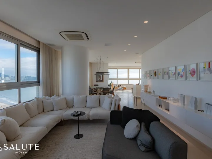 Apartamento à venda 4 suítes na Barra Sul