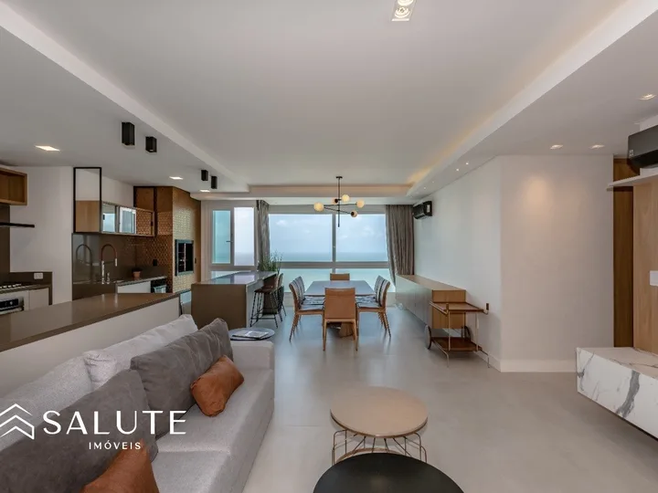 Apartamento com Vista Mar e 3 Suítes