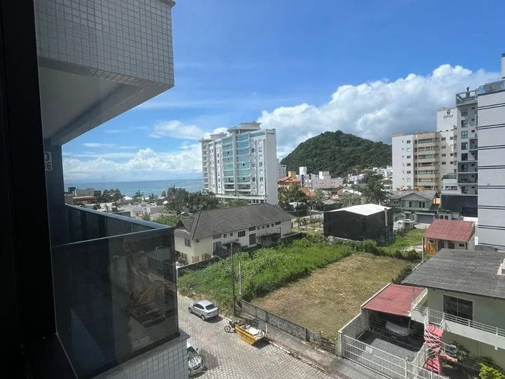 Apartamento à venda 4 dormitórios na Praia Brava