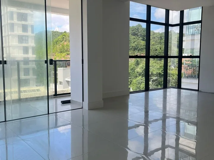 Apartamento à venda 4 dormitórios na Praia Brava