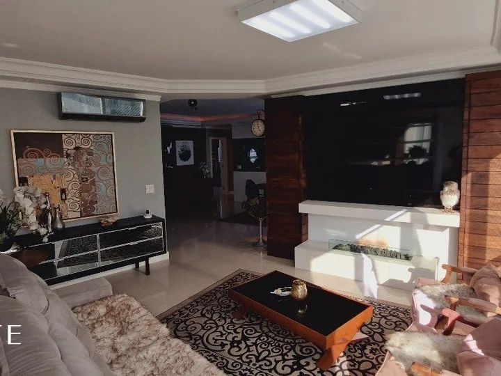Apartamento à venda 3 suítes na Barra Sul