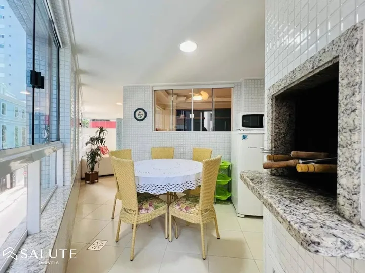 Apartamento à venda 3 Dormitórios no Centro