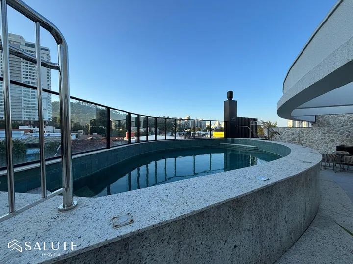 Apartamento à venda com 3 suítes na Praia Brava