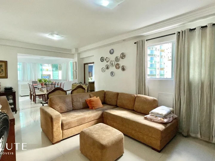 Apartamento à venda 2 suítes na Barra Norte