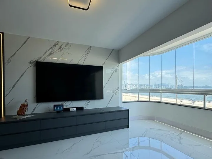Apartamento à venda com 4 dormitórios Barra Sul