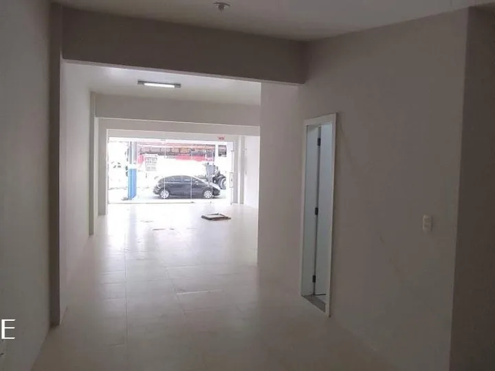 Sala Comercial á venda na Barra Sul