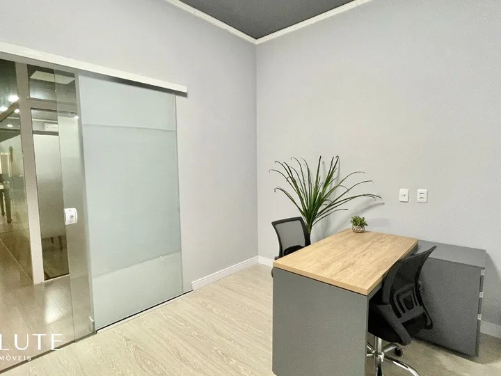Sala Comercial aluguel anual em Itajaí
