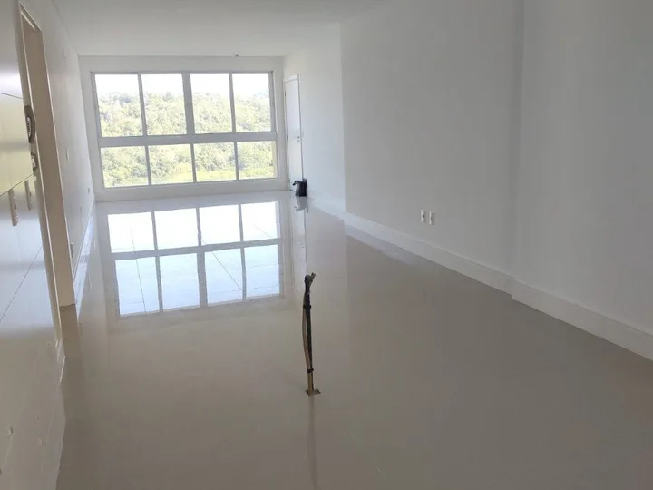 Apartamento na Quadra do Mar em Balneário Camboriú