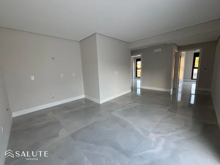 Apartamento à venda com 3 suítes na Praia Brava
