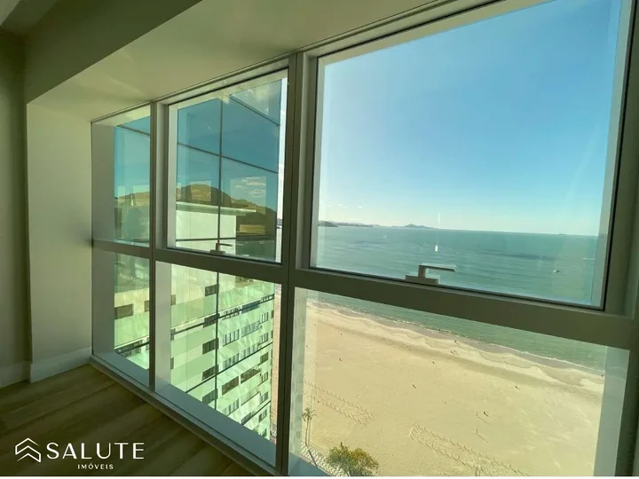 Apartamento à venda 4 Suítes no Barra Sul