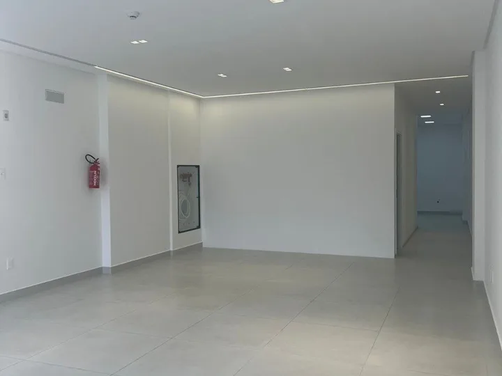 Sala comercial aluguel anual no Centro