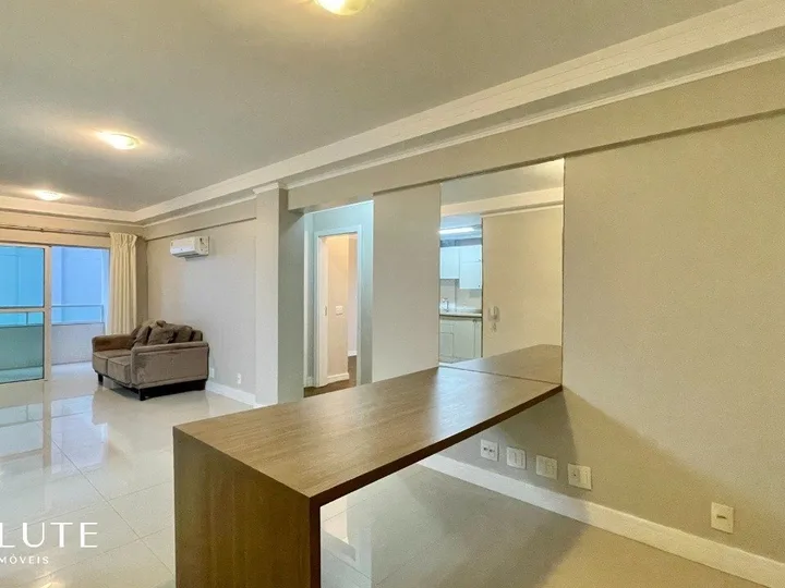Apartamento à venda 3 suítes na Praia Brava