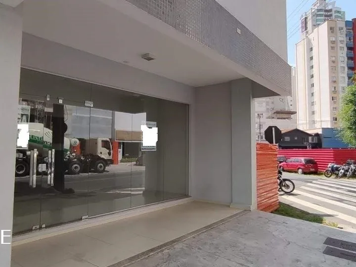 Sala Comercial á venda na Barra Sul