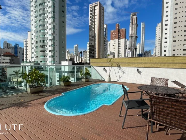 diferenciado à venda 3 dormitórios na Barra Sul