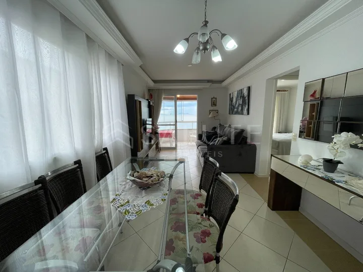 Apartamento á Venda com 3 Dormitórios no Centro