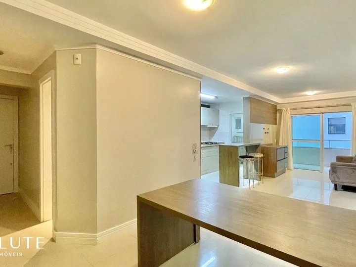 Apartamento à venda 3 suítes na Praia Brava