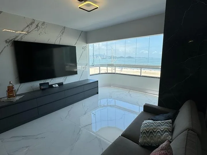 Apartamento à venda com 4 dormitórios Barra Sul