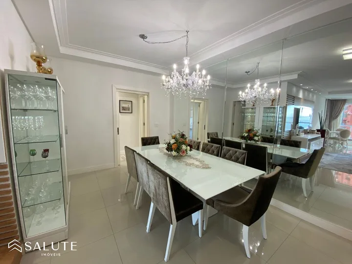 Apartamento à diária com 4 Dormitórios Barra Sul