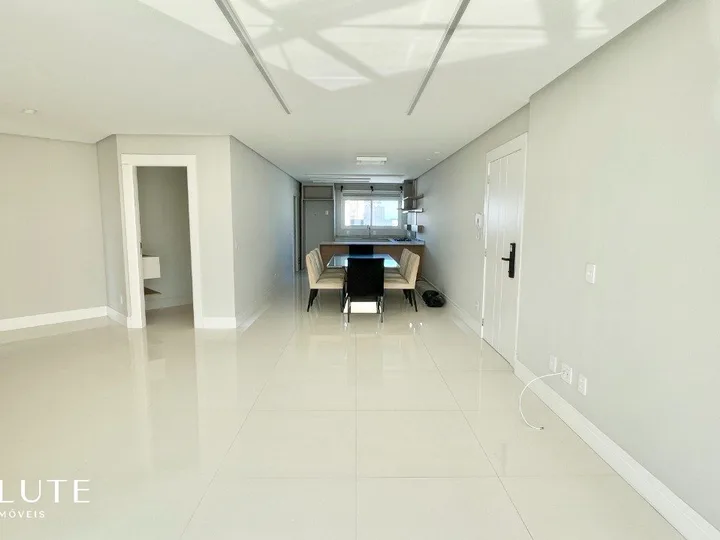 Apartamento aluguel anual com 3 suítes Barra Sul.