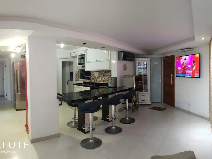Apartamento à venda com 3 dormitórios no Centro