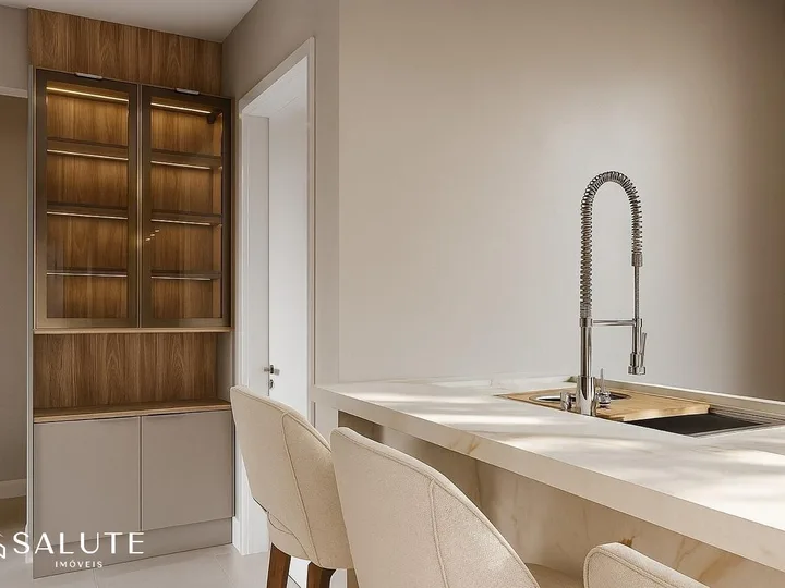 Apartamento à venda 3 suítes no Centro.