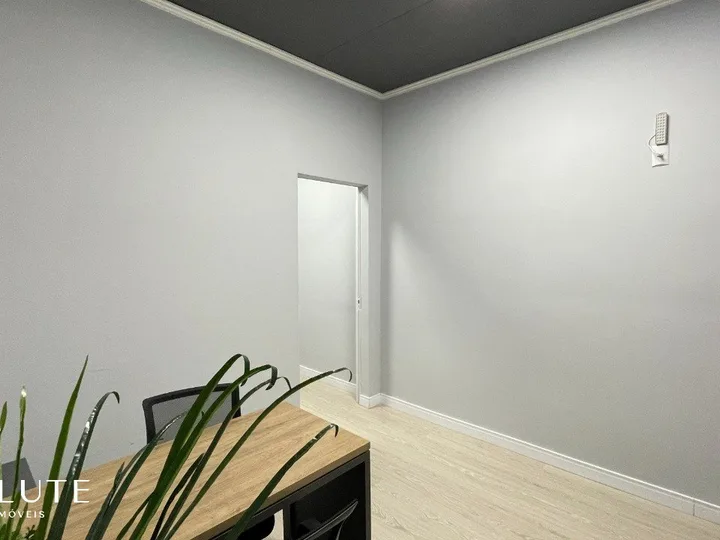 Sala Comercial aluguel anual em Itajaí