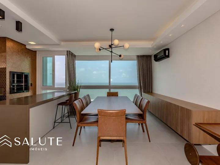 Apartamento com Vista Mar e 3 Suítes