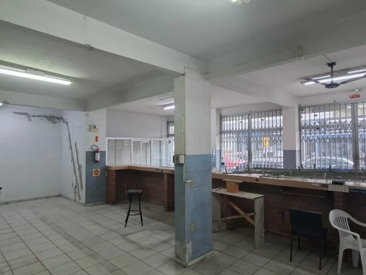 Sala comercial aluguel anual nas Nações.