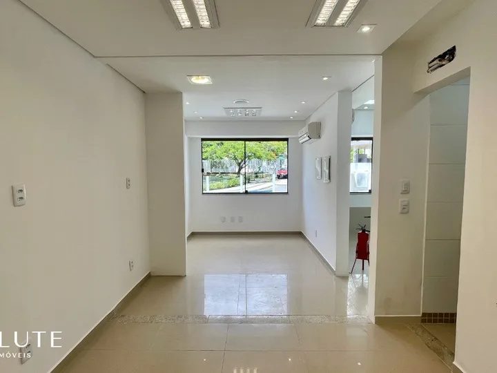 Sala comercial aluguel anual no Ariribá