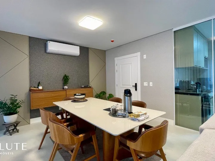 Apartamento à venda 4 dormitórios na Barra Sul
