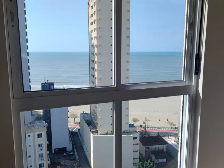 Apartamento na Quadra do Mar em Balneário Camboriú