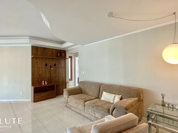 Apartamento à venda com 3 dormitórios na Barra Sul