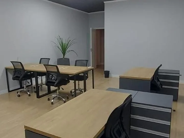 Sala Comercial aluguel anual na Brava