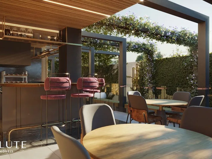 Apartamento à venda com 4 suítes na Barra Sul