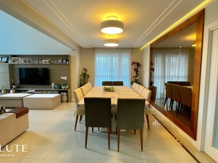 Apartamento à venda com 3 suítes no Centro