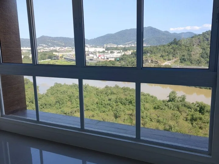 Apartamento na Quadra do Mar em Balneário Camboriú