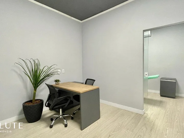 Sala Comercial aluguel anual em Itajaí