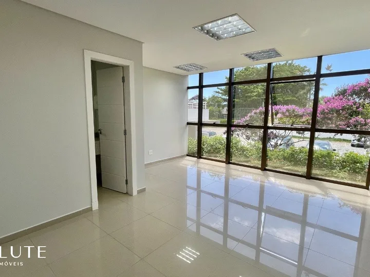 Sala comercial aluguel anual no Ariribá